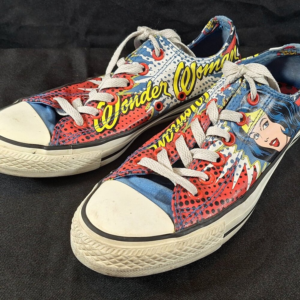 Converse Chuck Taylor All Star Classic Wonder Woman Shoes Size Men's 7 Women's 9 - Picture 4 of 8